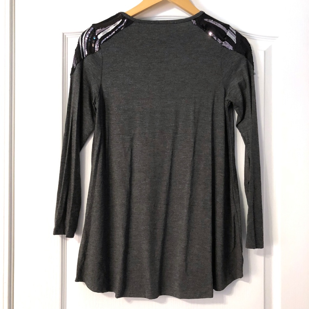 Gray and Black Sequins Top Long Sleeve - Picture 3 of 4